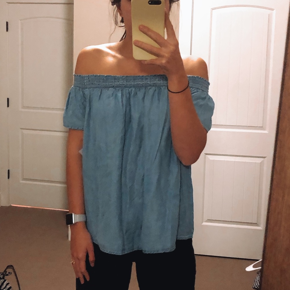 NWT old navy chambray top
